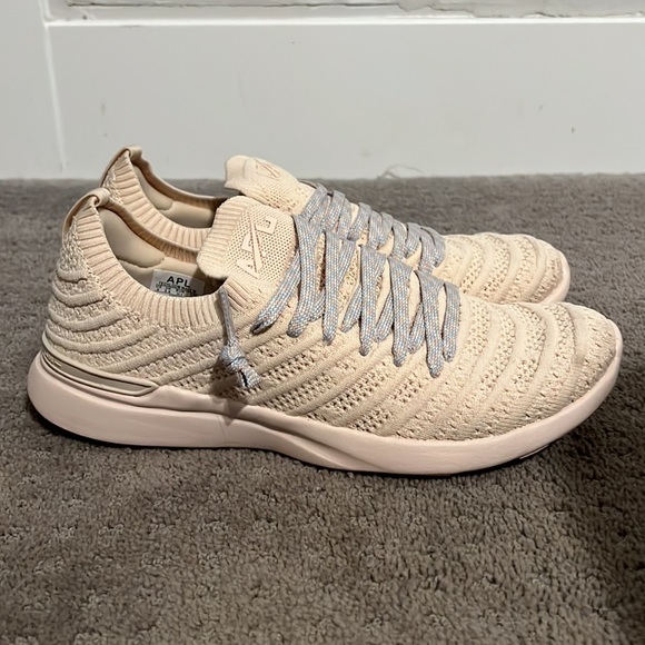 APL Techloom Wave Sneakers - Picture 2 of 5